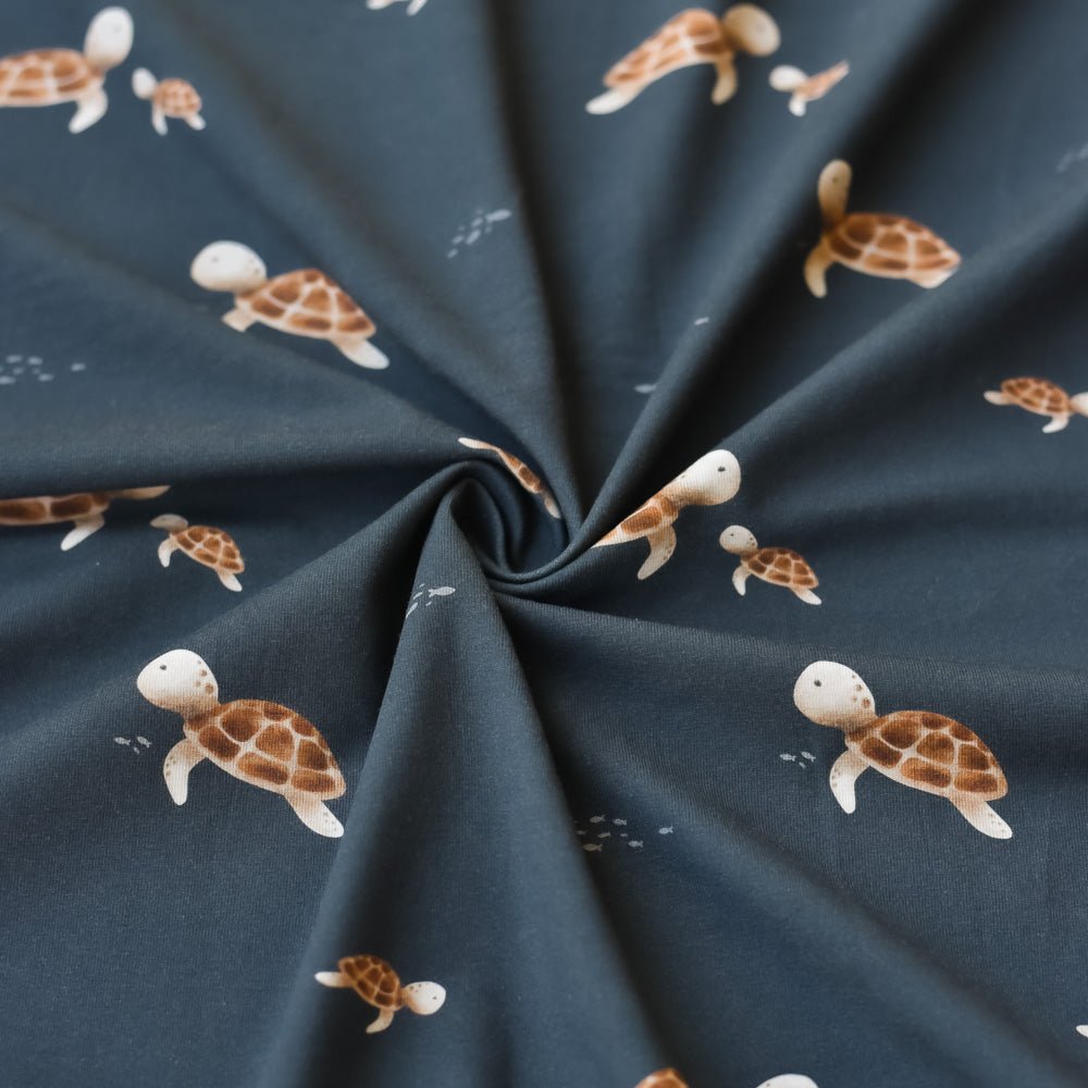 Mara die Weise dunkel (Schildkröte) | Jersey & French Terry (BIO)