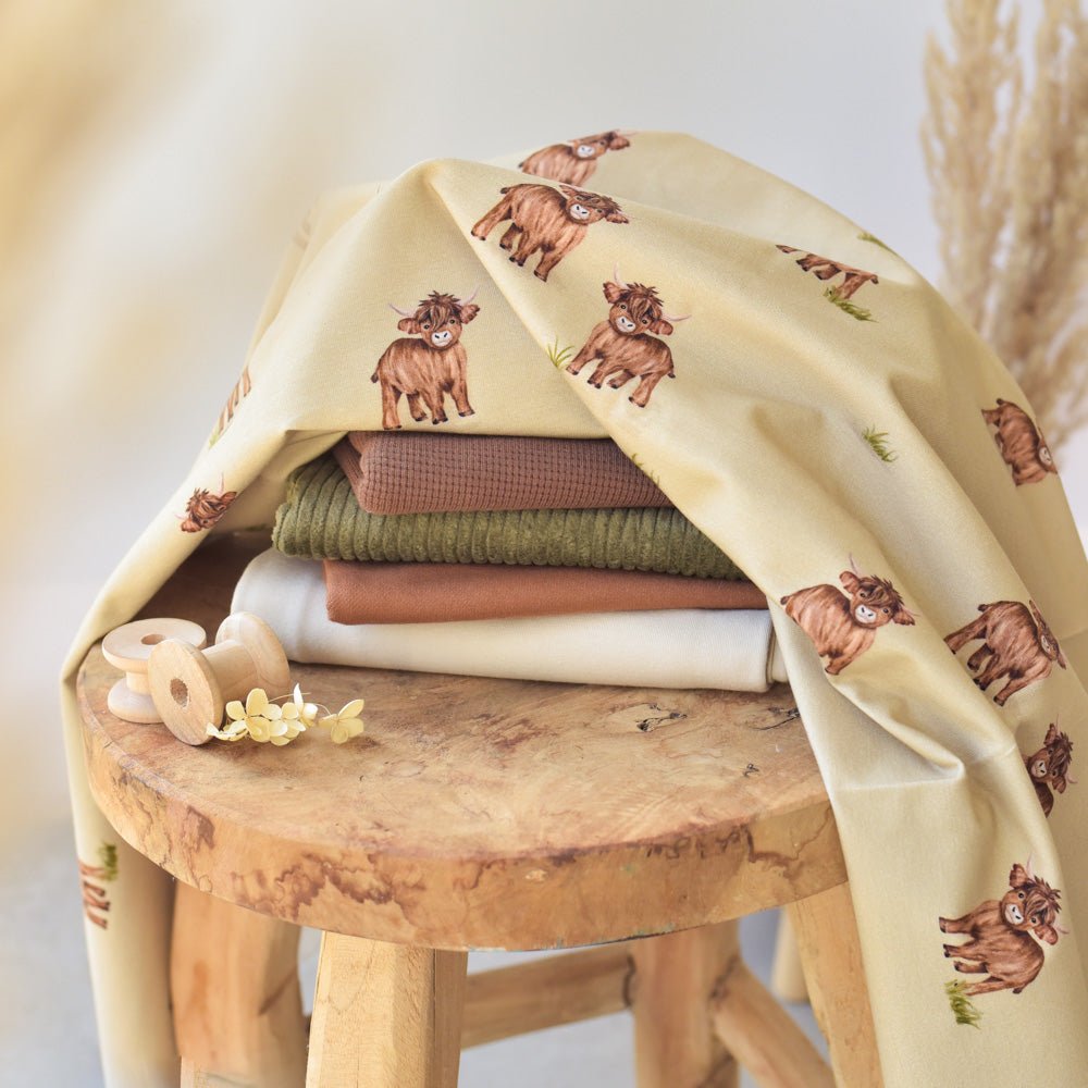 Locke der Lässige dunkel (Hochlandrind) | Jersey & French Terry (BIO)