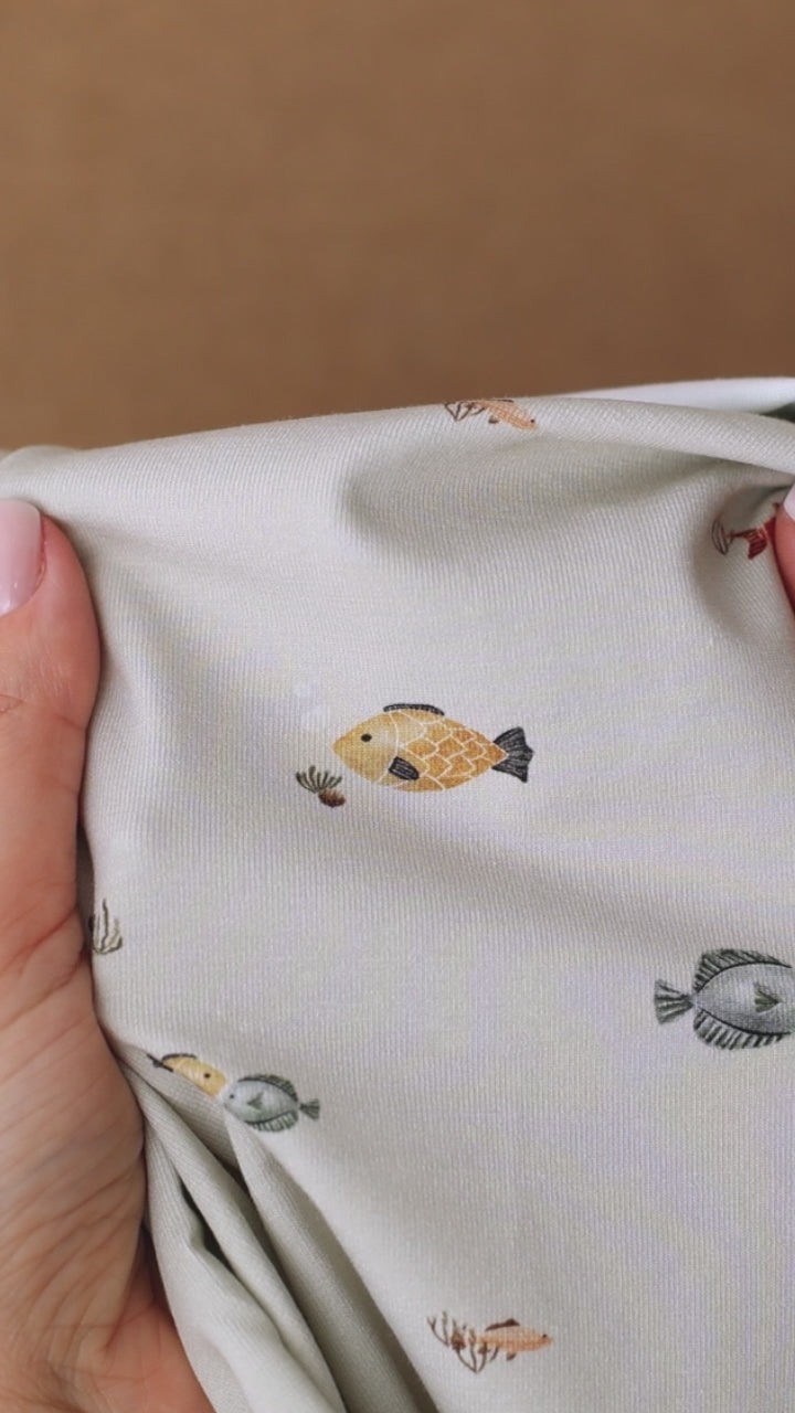 Ozeanschwärmerei hell (Fische) | Jersey & French Terry (BIO)