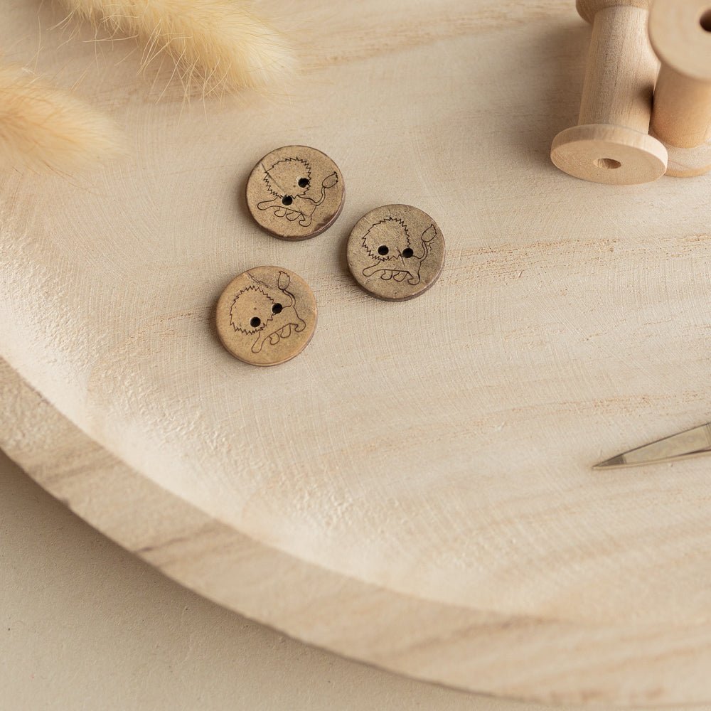 Kokosknopf | Theo stehend