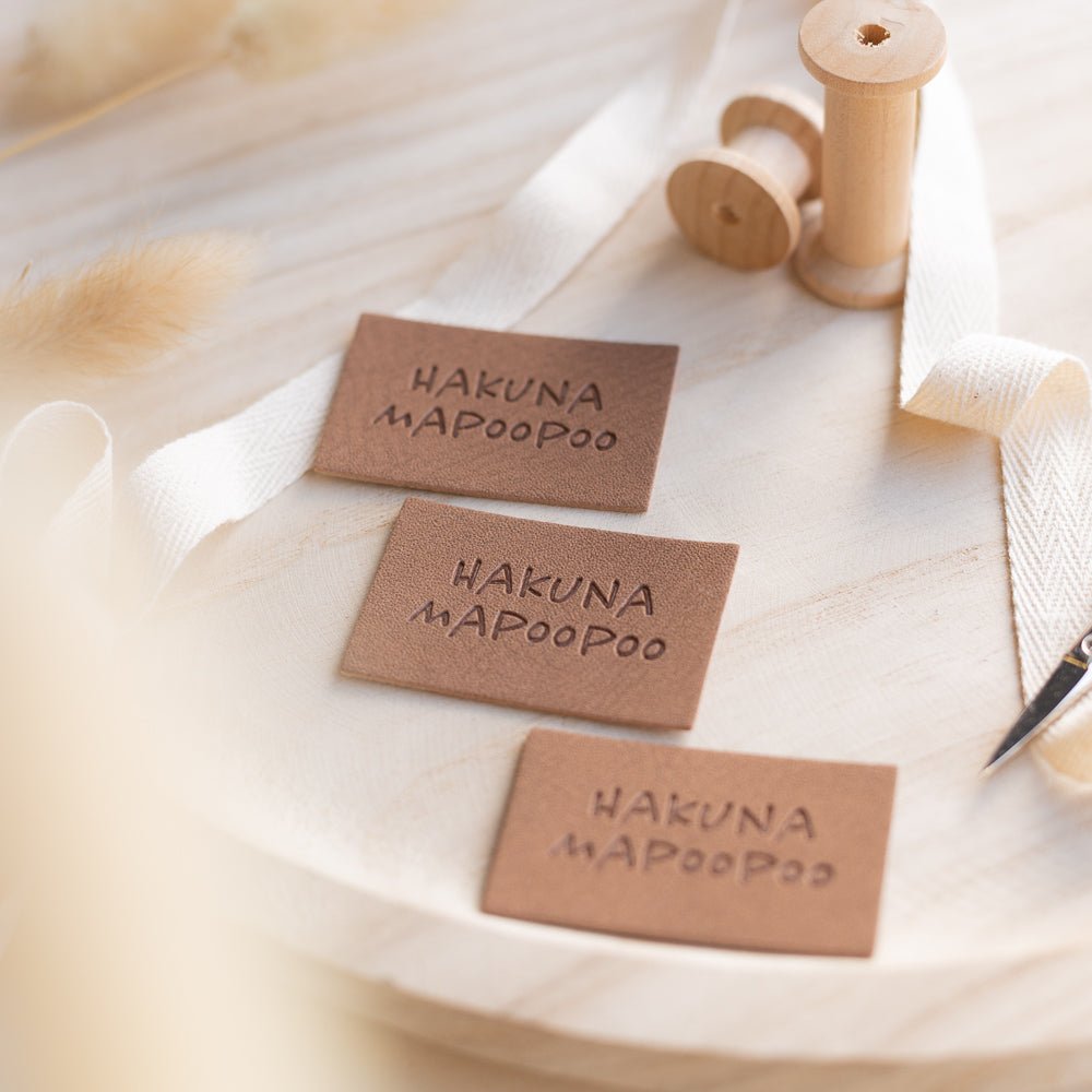 Veganes Kunstlederlabel | Hakuna Mapoopoo