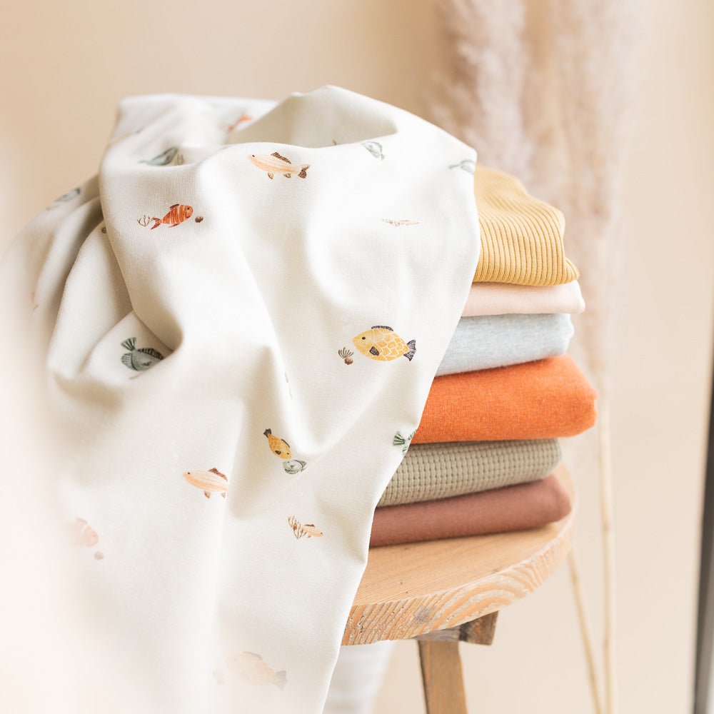 Ozeanschwärmerei hell (Fische) | Jersey & French Terry (BIO)